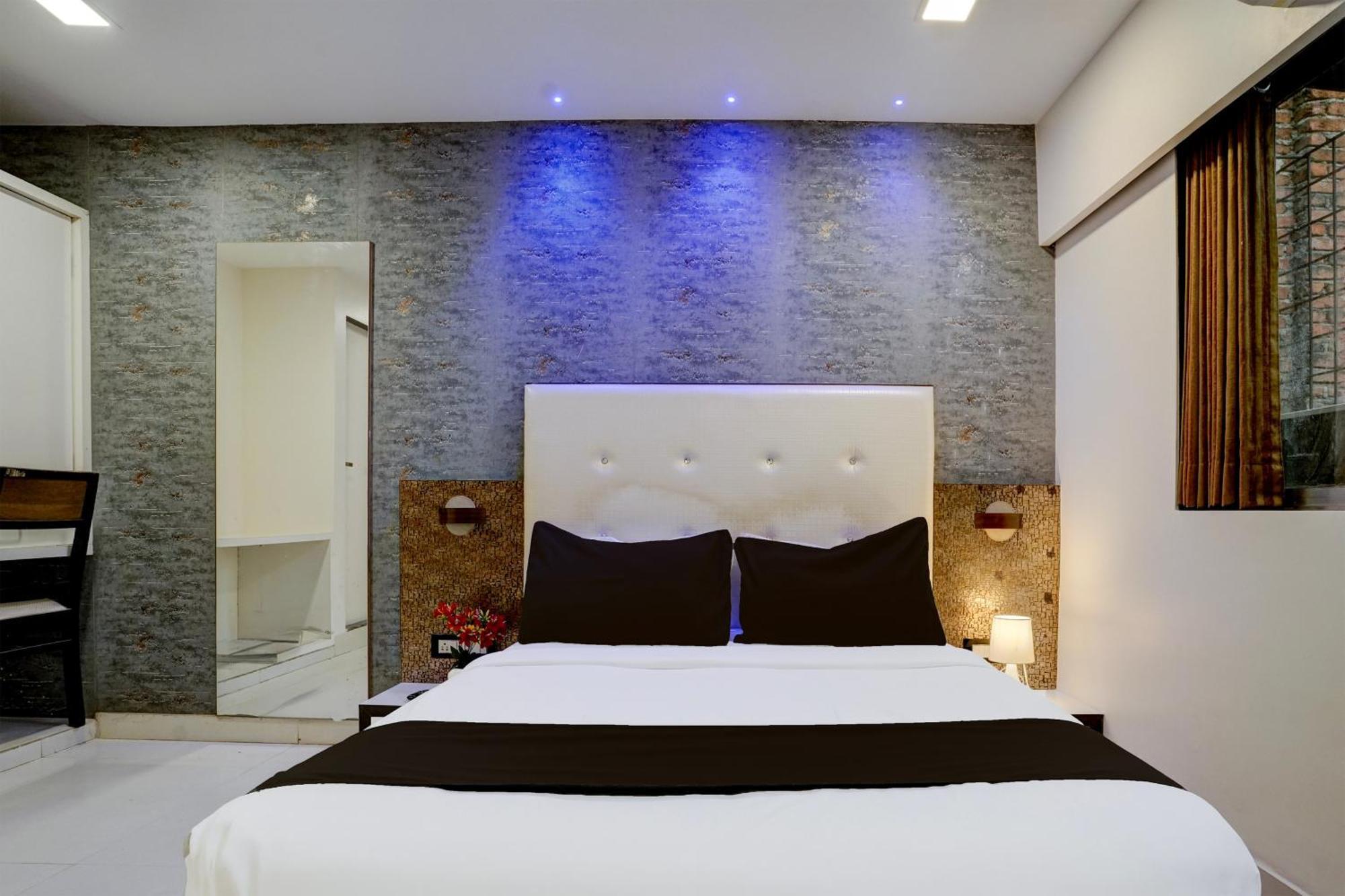 Hotel O Golden Star Мумбаи Экстерьер фото