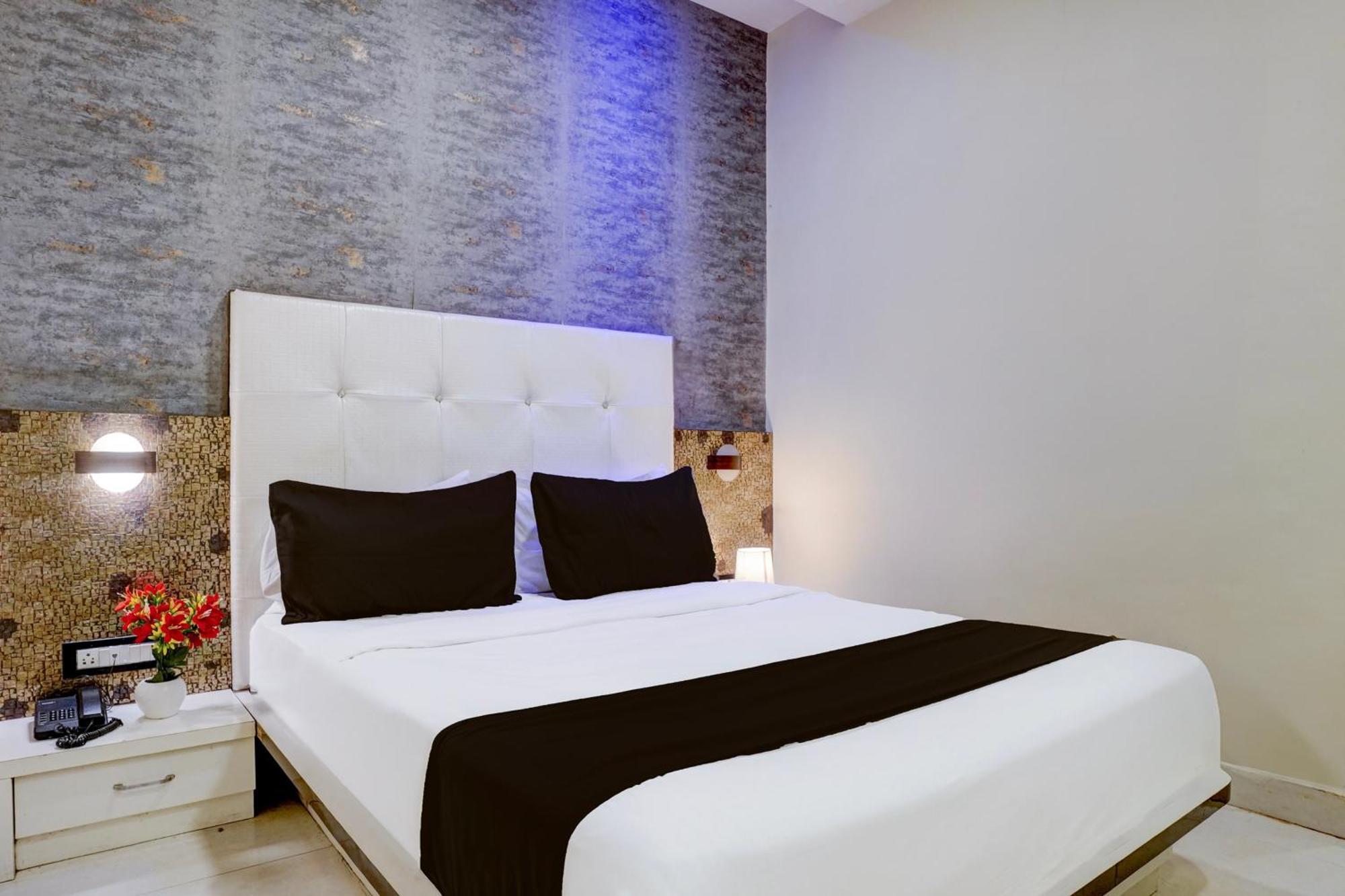 Hotel O Golden Star Мумбаи Экстерьер фото