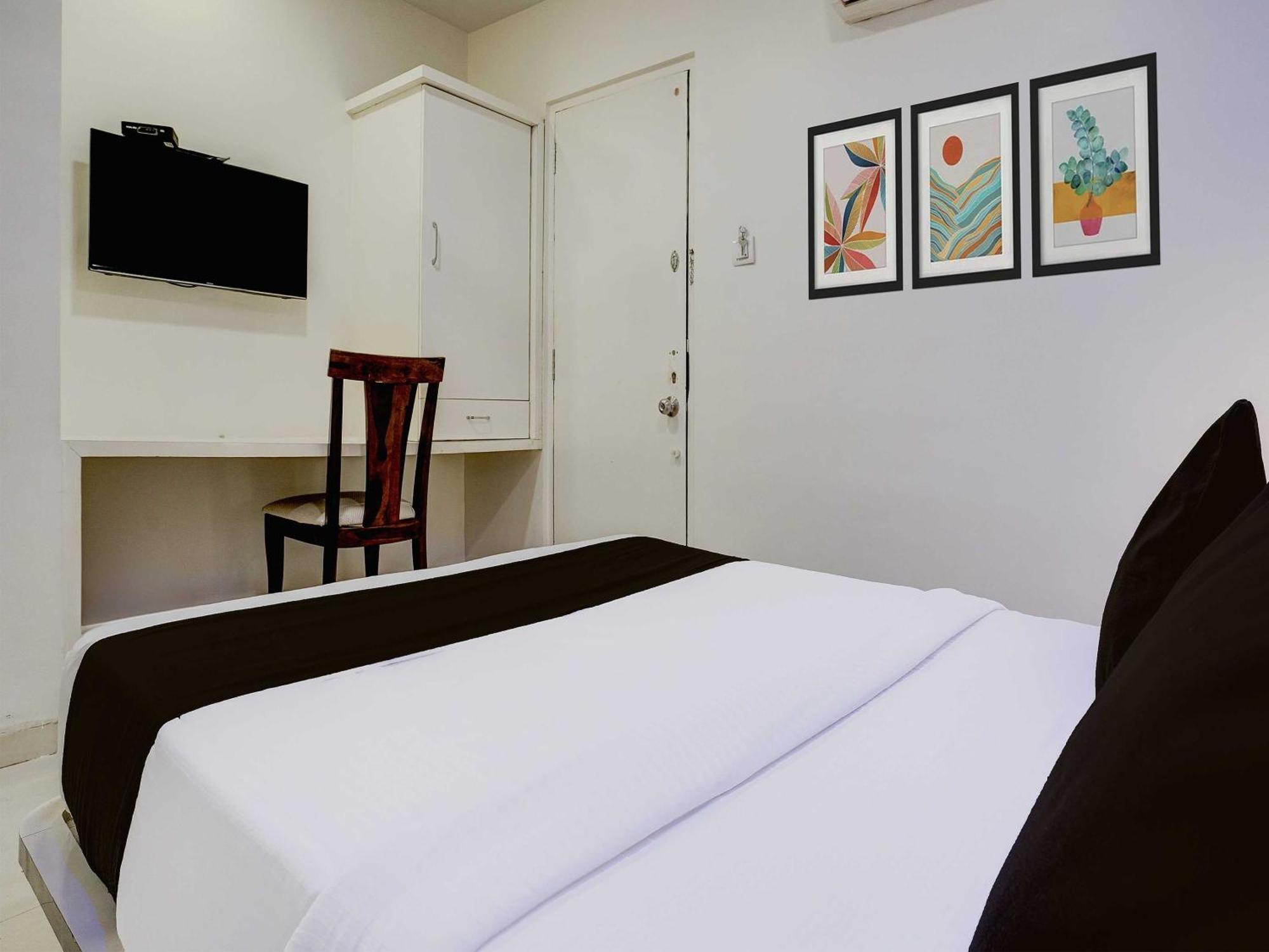 Hotel O Golden Star Мумбаи Экстерьер фото